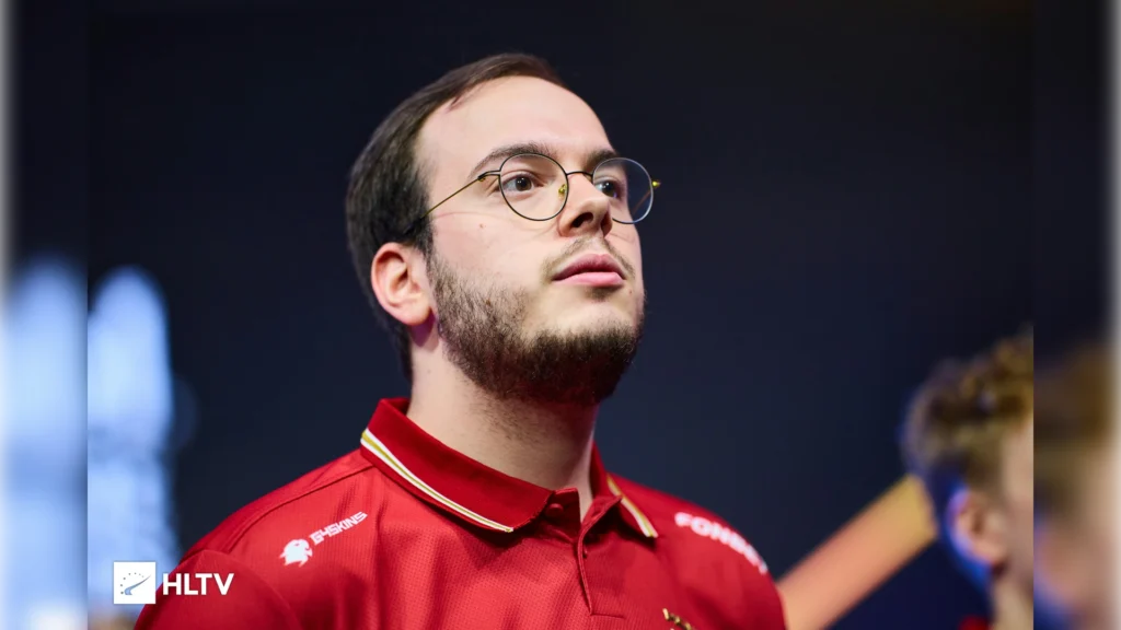 MOUZ. jL breaks the ice